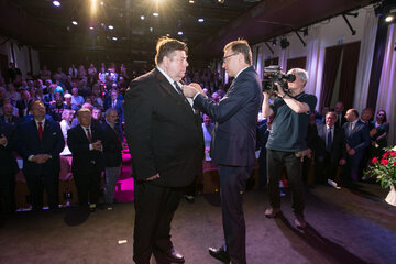 Uroczystość wręczenia odznaczeń państwowych działaczom opozycji antykomunistycznej z lat 1956–1989. 