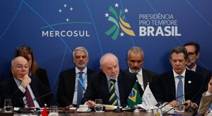 Miniatura: Powrót latyfundystów