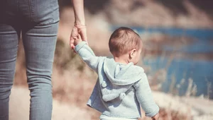 Miniatura: Demograficzna zapaść. "Rodzi się najmniej...