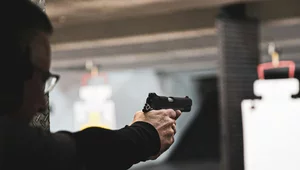 Miniatura: Polacy masowo kupują broń. Rekordowa...