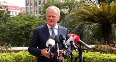 Miniatura: "Odeszła. Krzyż na drogę". Tusk zabrał...