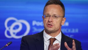 Miniatura: Szijjarto oskarża UE: Próbują podważyć...