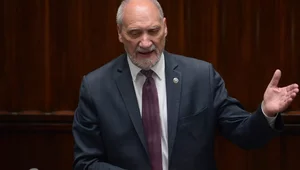 Miniatura: Macierewicz nie chciał zejść z mównicy....