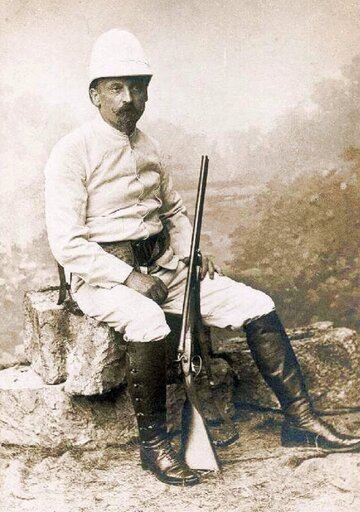 Henryk Sienkiewicz w&nbsp;stroju Safari, lata 90-te XIX w.