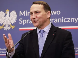 Miniatura: Sikorski atakuje Węgry. Jest reakcja...