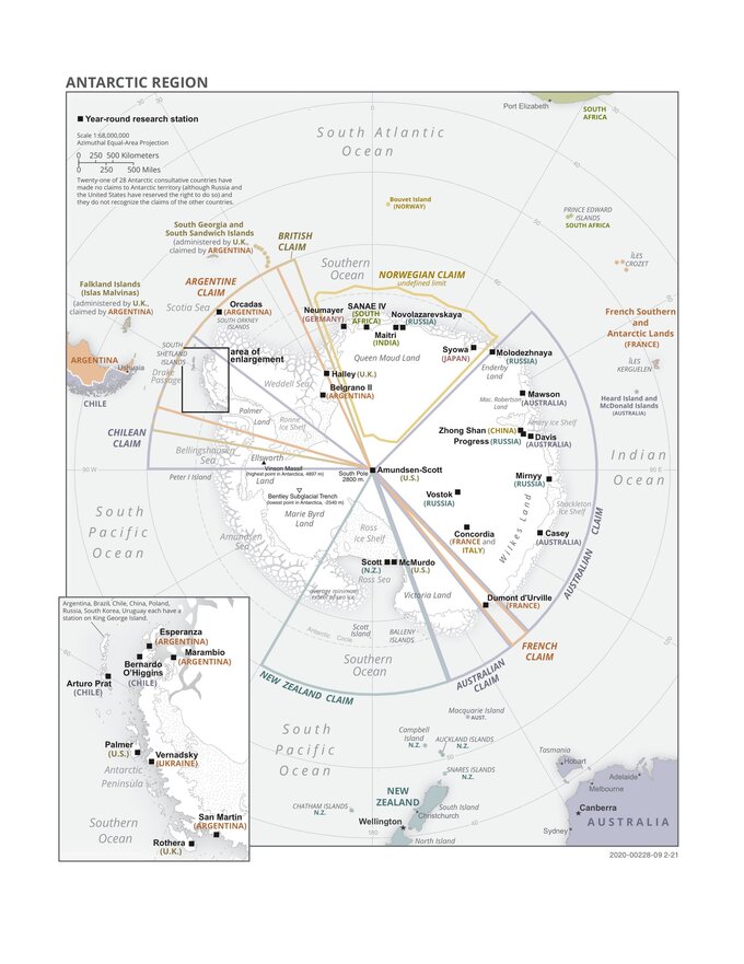 Antarktyda - mapa stacji polarnych oraz granic roszczeń terytorialnych poszczególnych państw