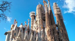 Miniatura: Sagrada Familia. Podano termin ukończenia...