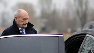 Miniatura: Ochrona "bez podstawy prawnej". Tusk nadal...