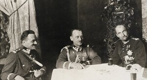 Miniatura: Generałowie za kratami