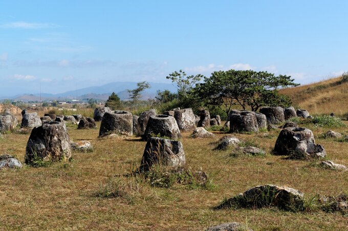 "Równina dzbanów", Laos