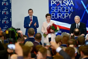 Premier Mateusz Morawiecki, wicepremier Beata Szydło i Jarosław Kaczyński 
