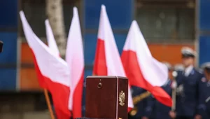 Miniatura: Tusk zwija politykę pamięci. Koniec...