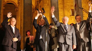 Lech Kaczyński z&nbsp;prezydentami państw bałtyckich i&nbsp;Ukrainy w&nbsp;Tbilisi