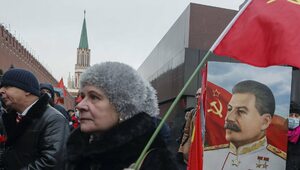 Miniatura: "Putin skrycie rehabilituje Stalina"