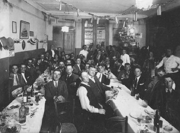 Wigilia dla bezdomnych Polak&oacute;w, 1930 r.