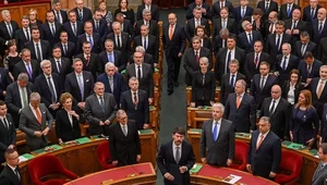 Miniatura: Po pierwsze, Węgry!