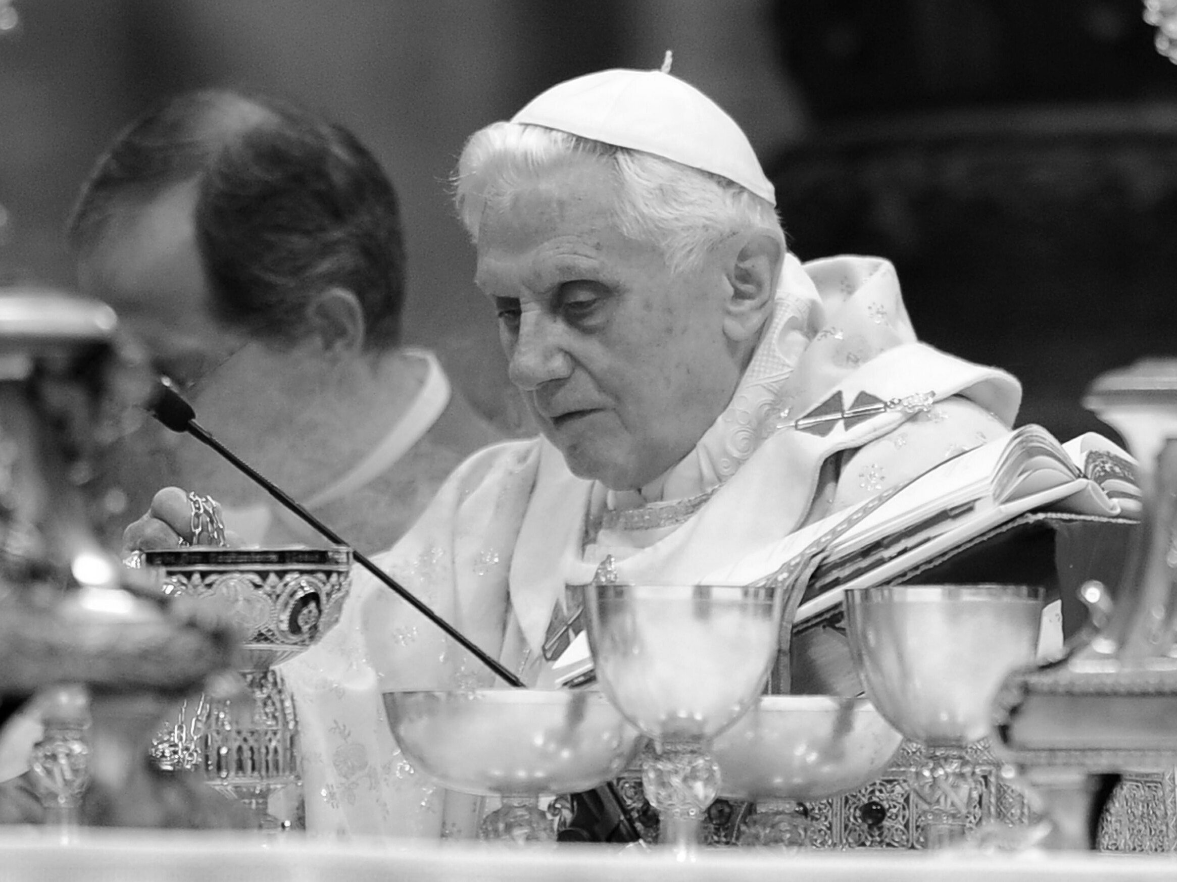 Kiedy zmarł papież Benedykt XVI?