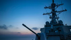 Miniatura: Amerykański okręt wojenny zaatakowany na...