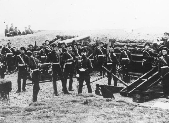 Pruska artyleria podczas oblężenia Paryża, 1870 r.