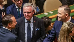 Miniatura: Wspólne zdjęcie Nawrockiego i Sikorskiego....