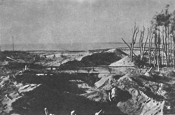 Wyrwa powstała po&nbsp;detonacji głowic torpedowych w&nbsp;rejonie Chałup we&nbsp;wrześniu 1939&nbsp;r.