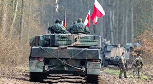 Miniatura: Polacy za największe zagrożenie uważają...