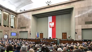 Miniatura: Dwie partie na granicy progu, trzy poza...