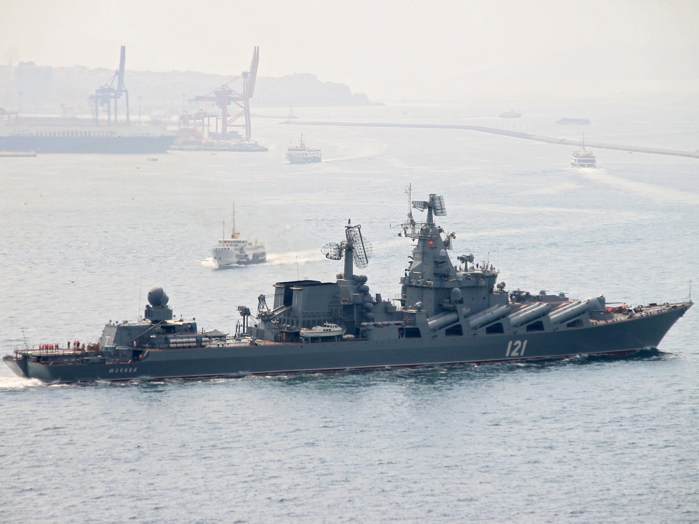 Jak nazywał się rosyjski krążownik zatopiony przez Ukraińców, który trafił na znaczki pocztowe?