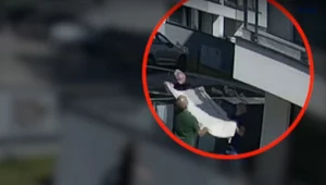 Miniatura: Dziecko spadło z piątego piętra. Sąsiedzi...