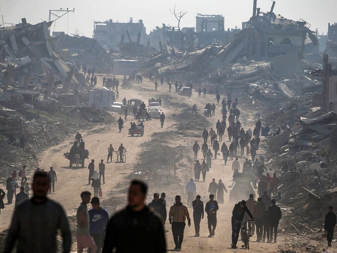 Palestyńczycy w zniszczonej przez wojska Izraela Strefie Gazy po rozejmie