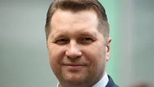 Miniatura: Sondaż: Połowa badanych krytycznie ocenia...