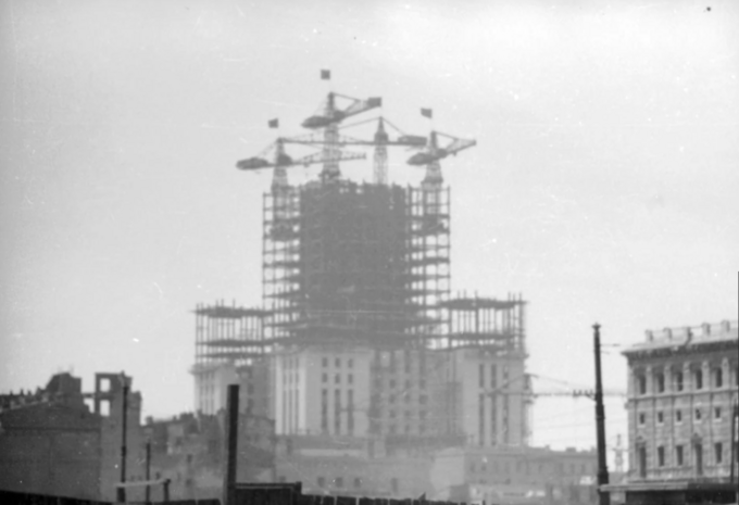 Pałac Kultury i Nauki w czasie budowy (1953 r.)