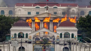 Miniatura: Wyłączyli media społecznościowe. Podpalony...