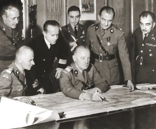 Generałowie: Marian Kukiel, Władysław Sikorski, Tadeusz Klimecki i&nbsp;Stanisław Ujejski. 1942 rok