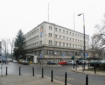 Budynek YMCA przy ul. Marii Konopnickiej 6&nbsp;w&nbsp;Warszawie. W&nbsp;l. 1946-55 mieszkał tu Leopold Tyrmand