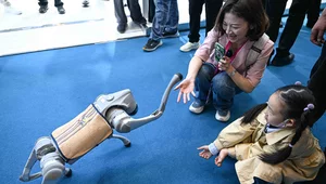 Miniatura: Chińska rewolucja AI i robotyki