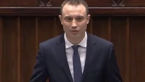 Miniatura: Nowy poseł Konfederacji mocno o KO i PiS w...