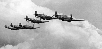 Samoloty "Spitfire" polskiego dywizjonu myśliwskiego 303 w&nbsp;Wielkiej Brytanii