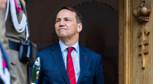 Miniatura: Sikorski liczy na pomoc Nawrockiego....
