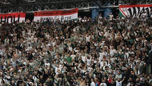 Miniatura: Transparent o Wołyniu na meczu Legii z...