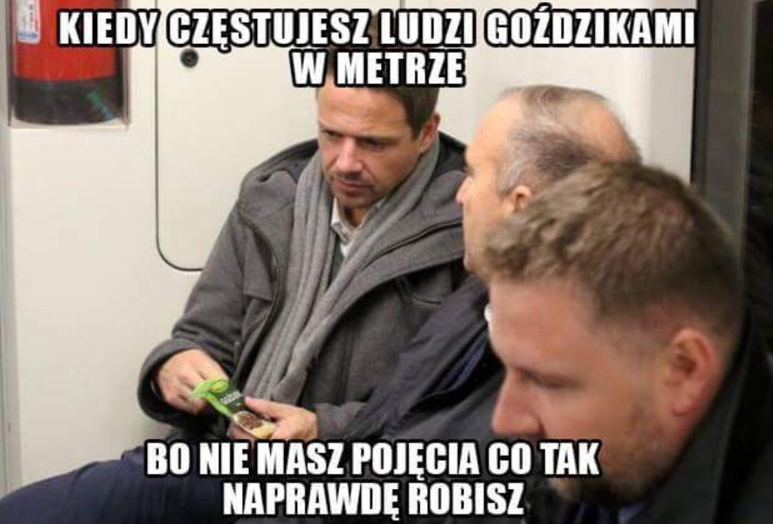 "Książę Rafał wśród ludu" - memy 