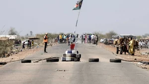 Miniatura: Sudan. Kościół służy pośród wojny i...