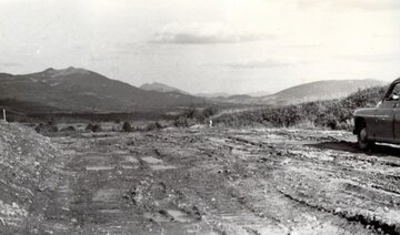 Taki księżycowi krajobraz pozostawili po&nbsp;sobie Sowieci. Bieszczady, 1951 rok