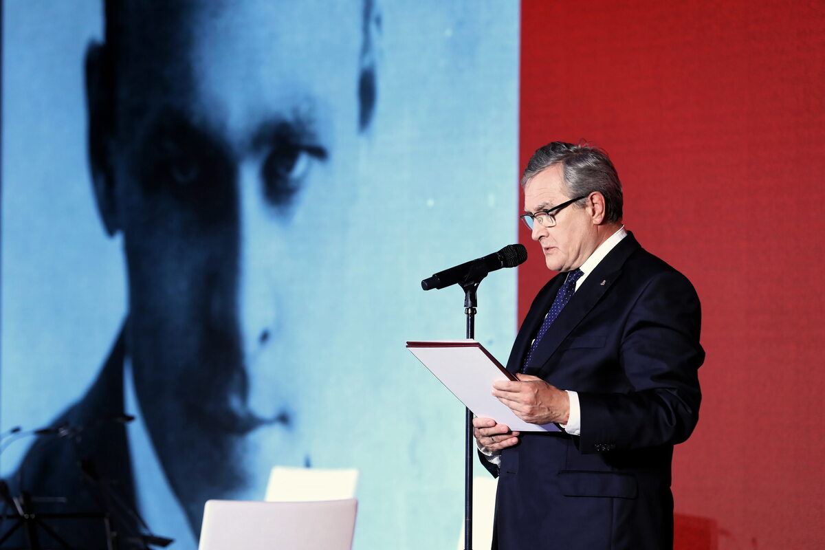 Wicepremier, minister kultury i dziedzictwa narodowego Piotr Gliński przemawia podczas inauguracji działalności pierwszego zagranicznego oddziału Instytutu Pileckiego 