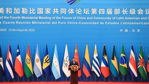 Miniatura: Chiny kontynuują ekspansję gospodarczą w...