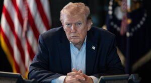 Miniatura: Kremlowski szampan dla Trumpa