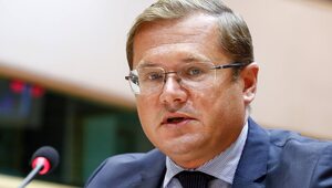 Komisja Europejska zaniepokojona kandydaturą Polaka na ważne unijne...