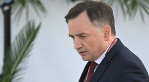 Miniatura: "Łowcy cieni", węgierskie służby i CIA....