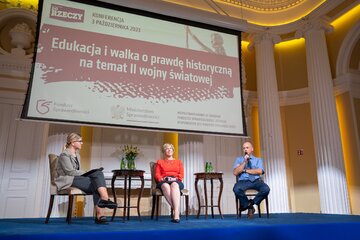 Konferencja &bdquo;Prawna obrona przed polonofobią&rdquo; organizowana przez tygodnik &bdquo;Do&nbsp;Rzeczy&rdquo;