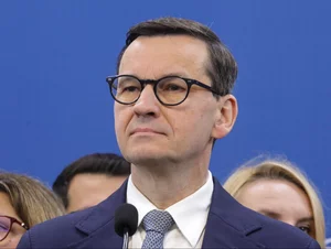Miniatura: Morawiecki jedzie na Ukrainę. Uczci pamięć...
